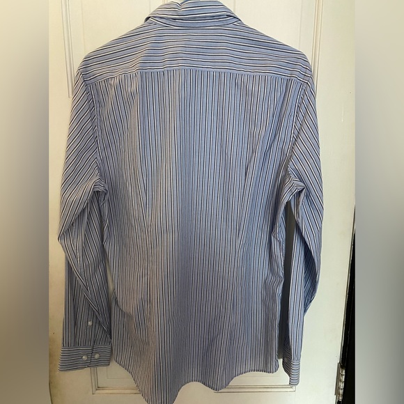 H&M Men’s Medium button down shirt - Picture 2 of 2